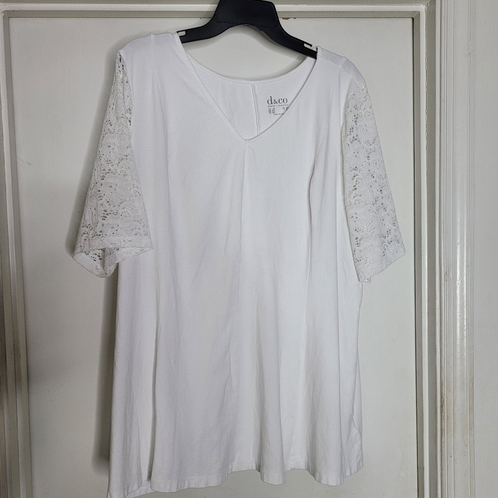 d& co. White flowy blouse